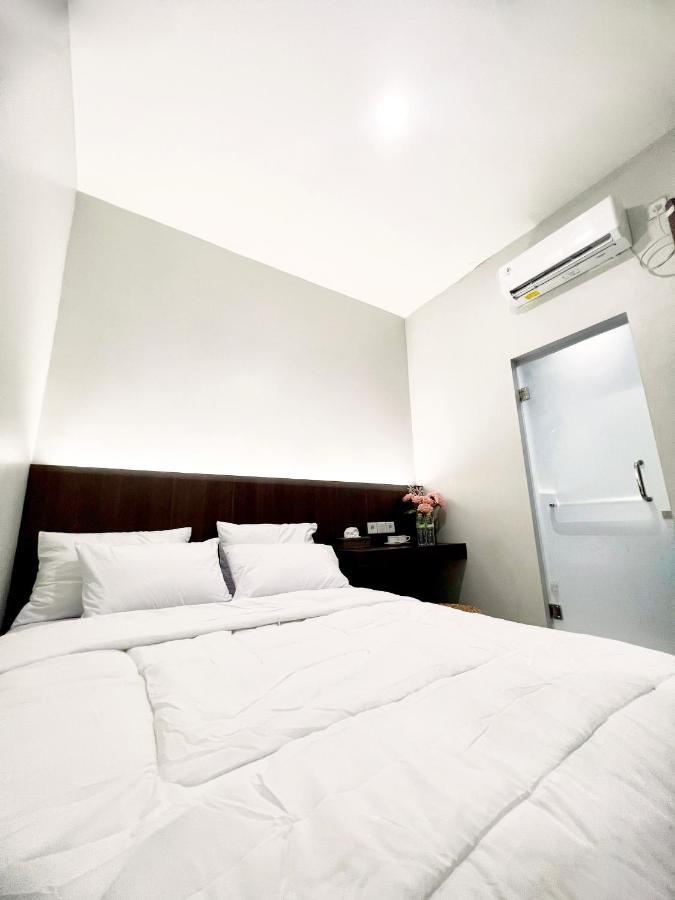 Sleep Studio Hotel City Center Surabaya Dış mekan fotoğraf
