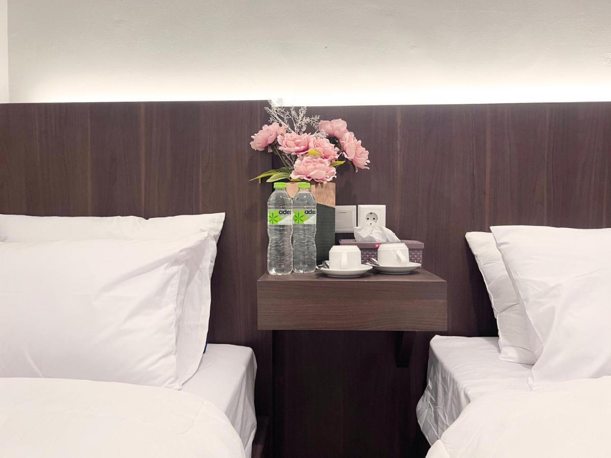 Sleep Studio Hotel City Center Surabaya Dış mekan fotoğraf