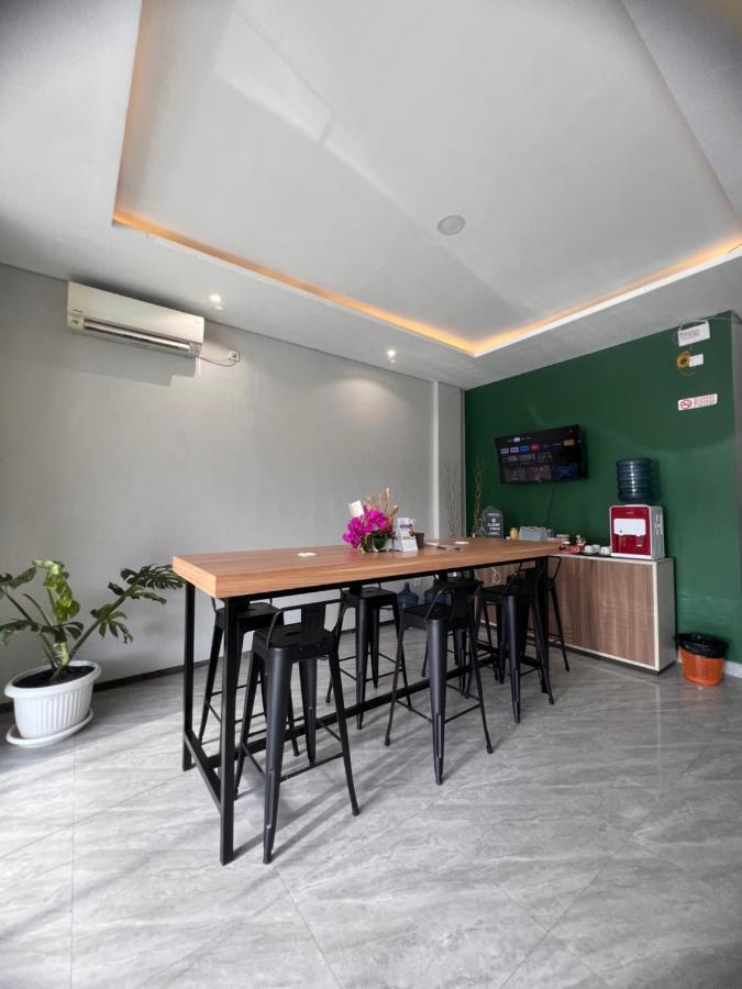Sleep Studio Hotel City Center Surabaya Dış mekan fotoğraf